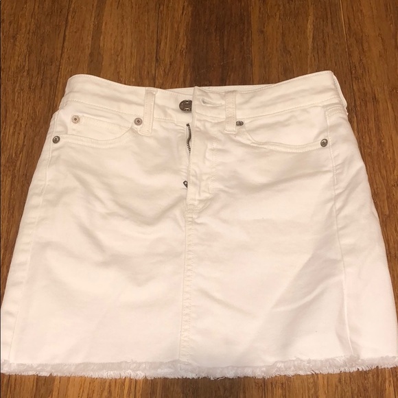 white denim skirt american eagle
